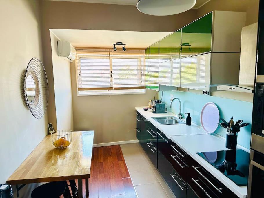 ポルトRenovado Com Ac, 2 Wc Completos, Terraco E Garagemアパートメント エクステリア 写真