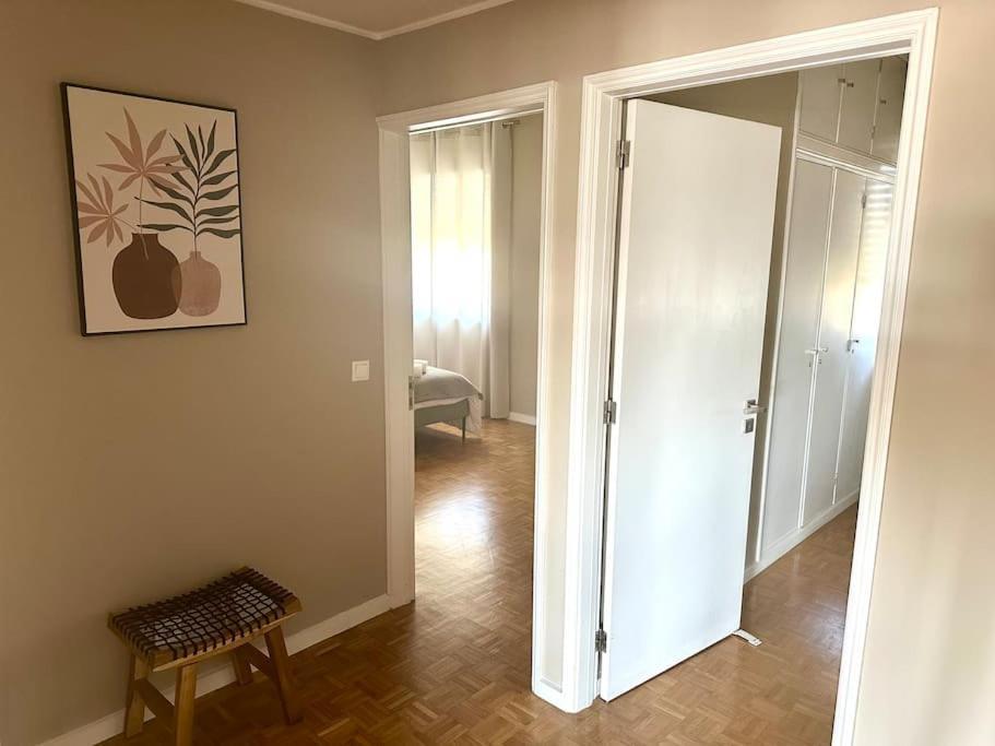 ポルトRenovado Com Ac, 2 Wc Completos, Terraco E Garagemアパートメント エクステリア 写真